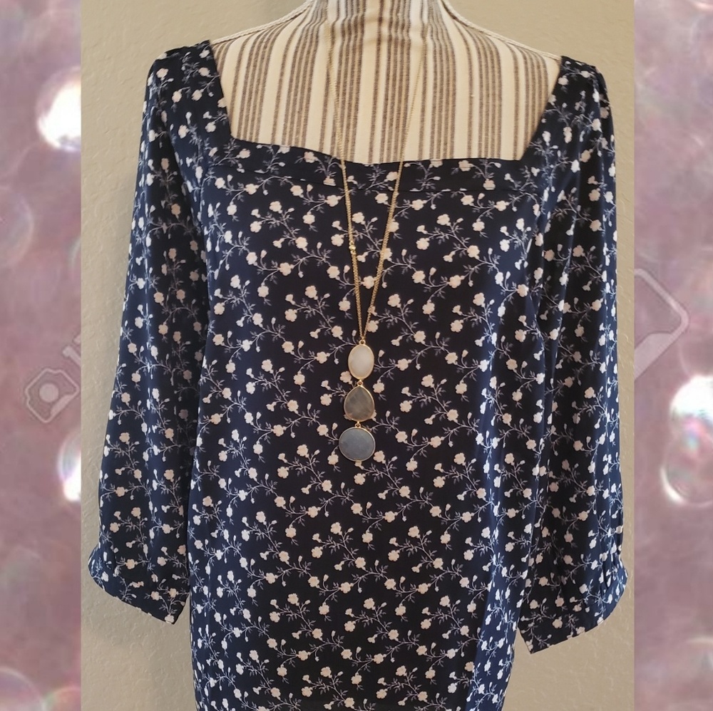 Square neck 3/4 sleeve blouse